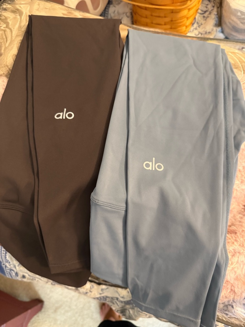 ALO yoga leggings , sz 2